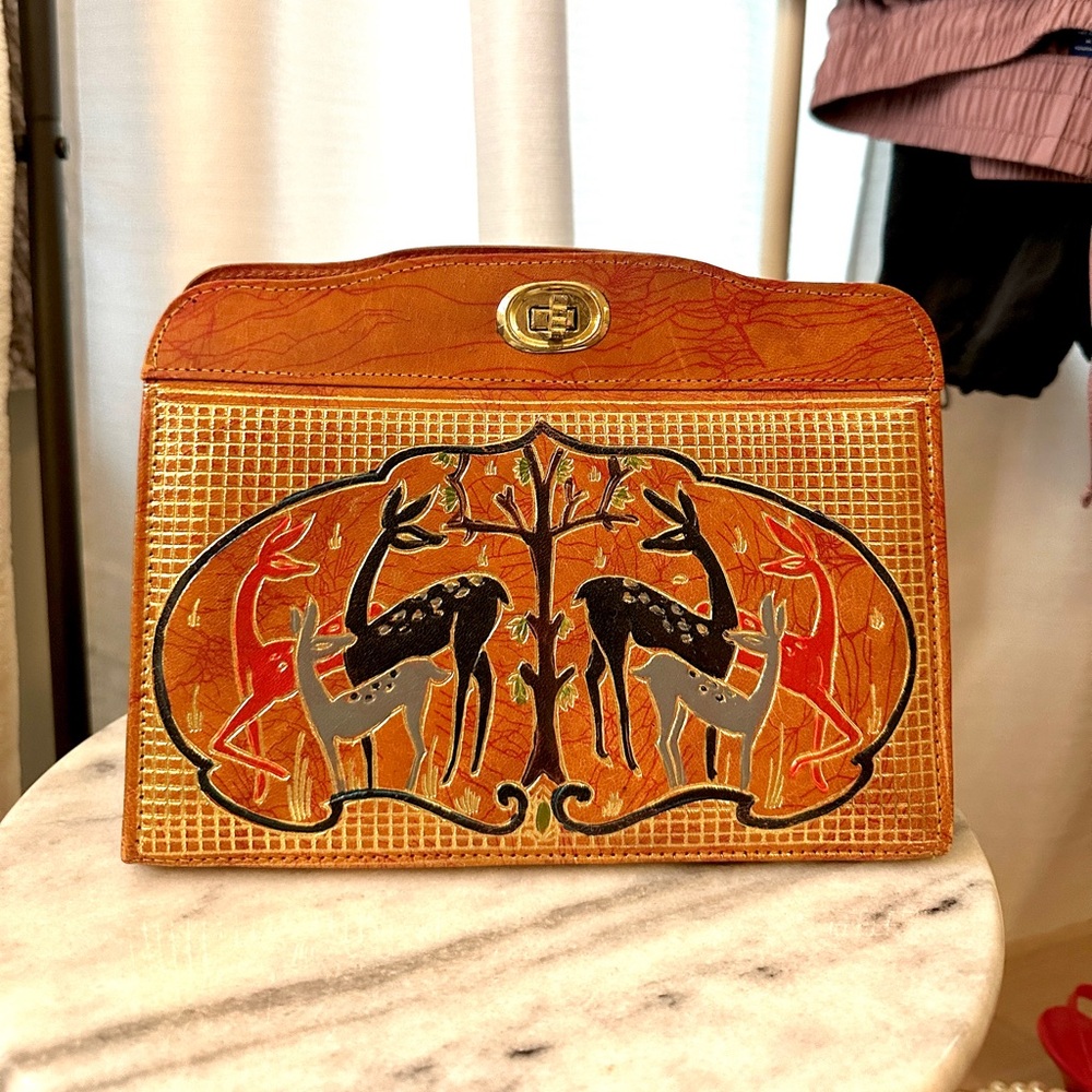 Vintage hand painted kiss lock purse